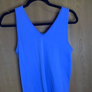 Reversible blue tank